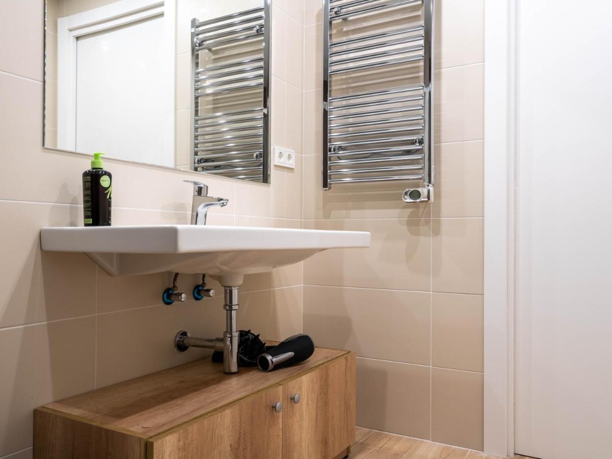 Limehome Barcelona Carrer De Besalu 90 - Estancia Temporal Экстерьер фото